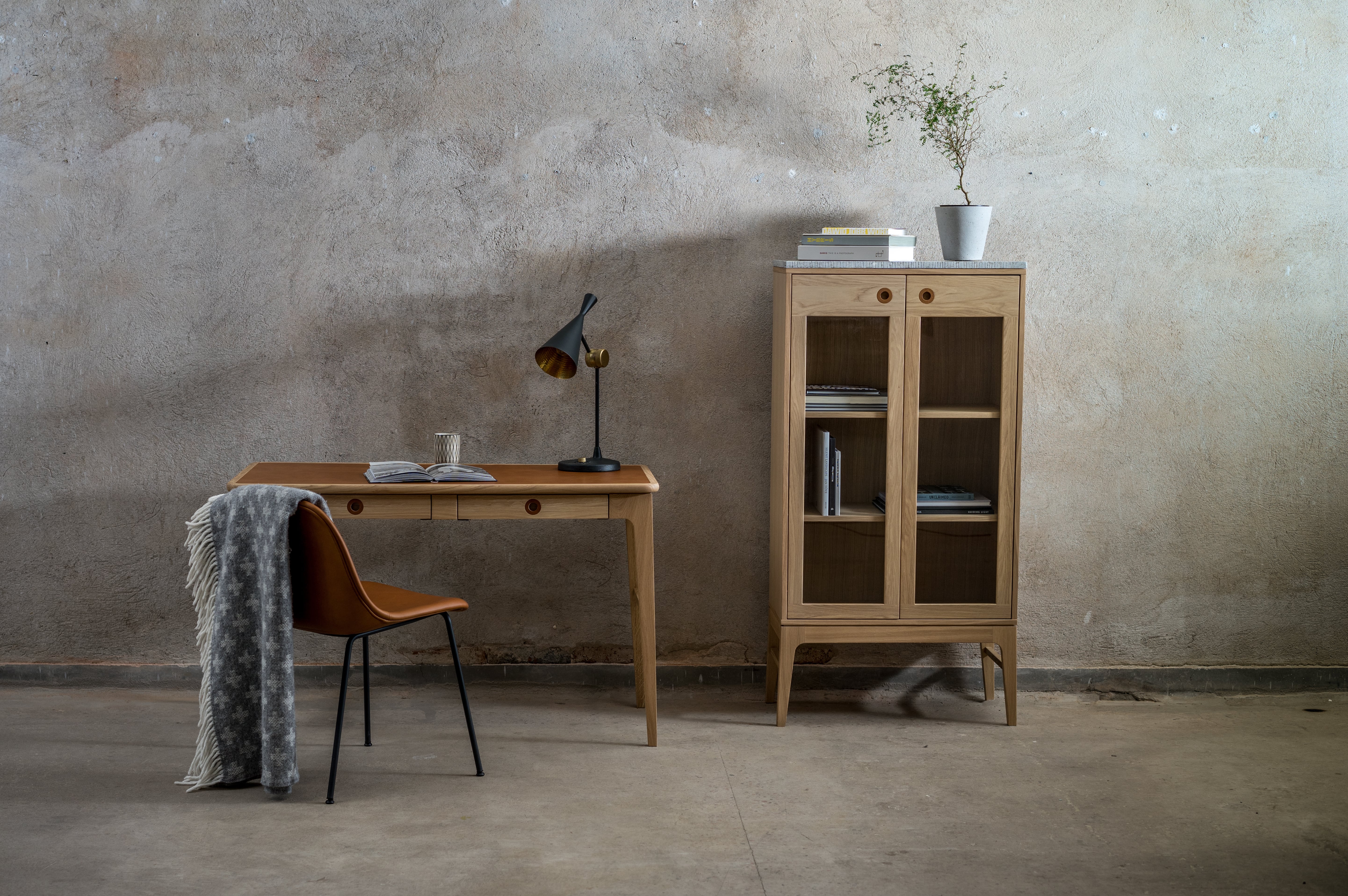 Hollviken Skrivbord Skap Miljo 1