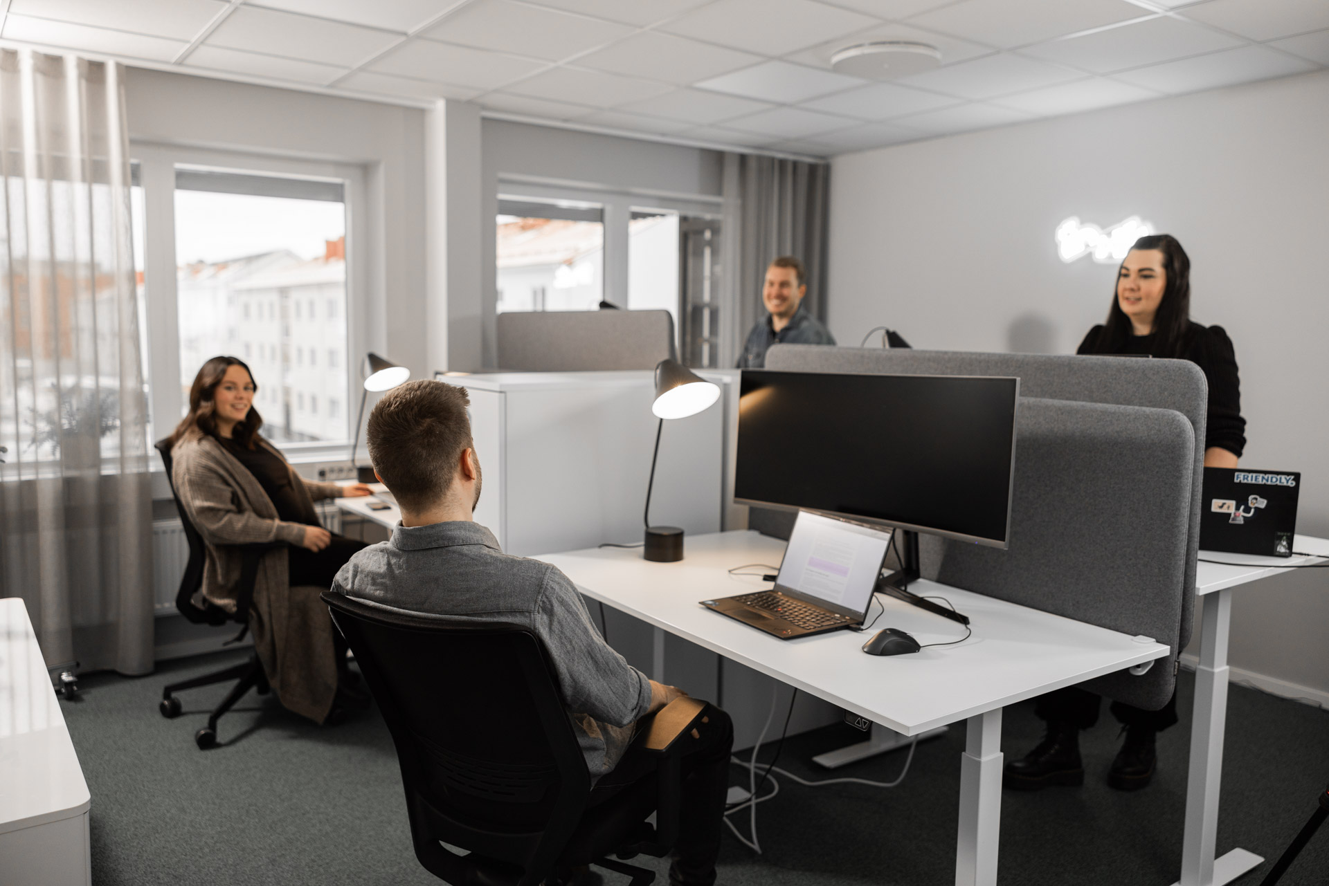 På kontoret hos en webbyrå